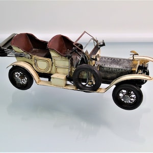 Rolls Royce Phantom Brewster Town Car: Vintage Metal Car Model