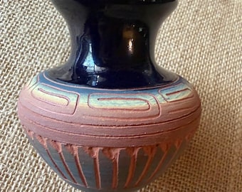 Vintage Native American Navajo Hand Etched Painted Red Clay Pottery Vase Signed C Billy Dinè Black Glazed Carved Tribal Ombre Small Pot