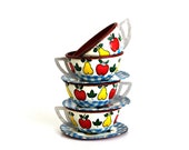 vintage tin litho toy cups and saucers Ohio Art made in USA, Apple and Pear pattern, child 39 s toy