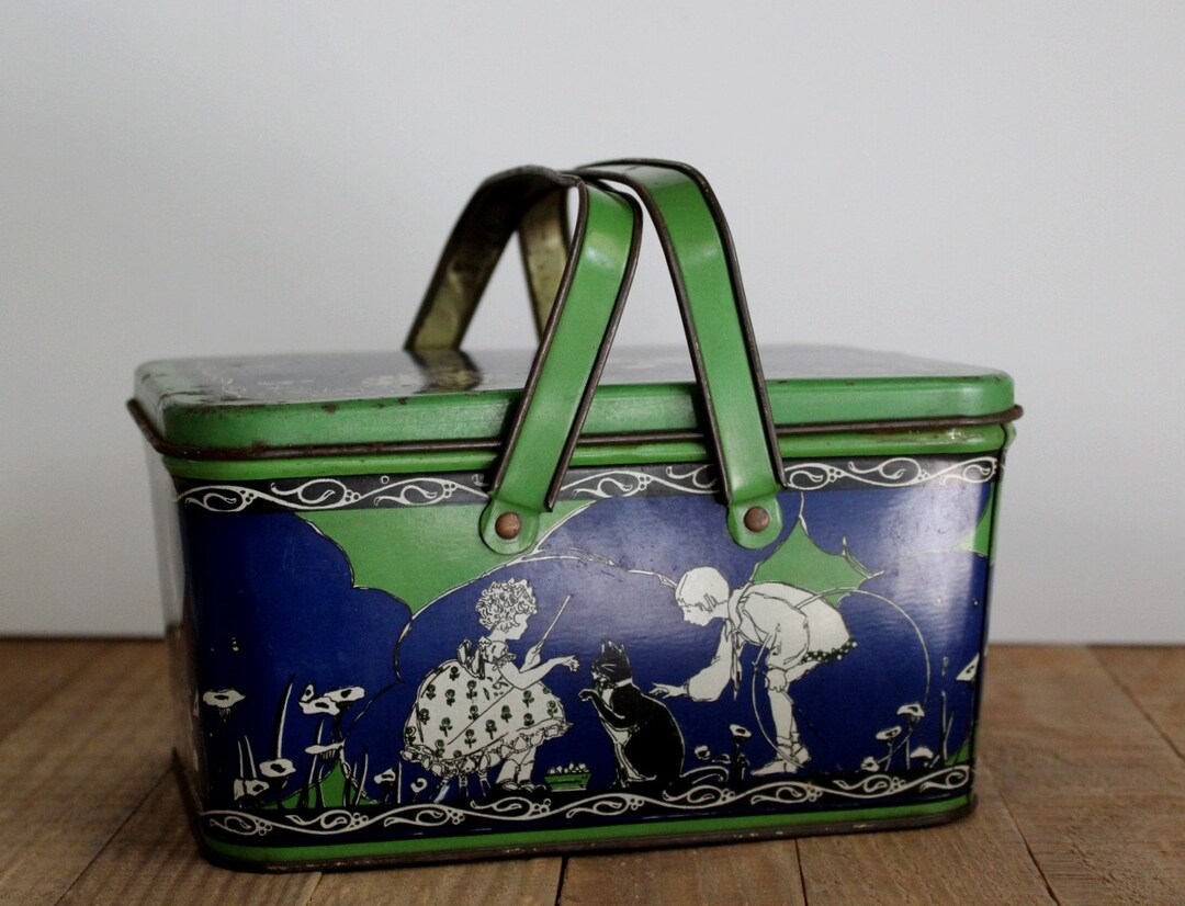 Vintage Tin Lunch Pail, Vintage Tin Litho, Cottage Chic Decor, Country Decor, Farmhouse Decor