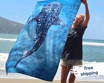 Asciugamano da spiaggia a forma di squalo balena - Asciugamano per gli amanti dell'oceano, Asciugamano da bagno a forma di squalo balena, Regalo per sub e amanti dello snorkeling, Asciugamano da spiaggia ispirato all'oceano, Asciugamano con la vita marina