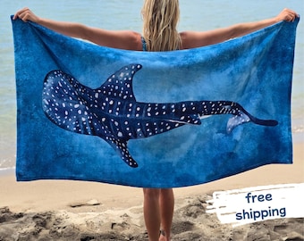 Asciugamano da spiaggia a forma di squalo balena - Asciugamano per gli amanti dell'oceano, Asciugamano da bagno a forma di squalo balena, Regalo per sub e amanti dello snorkeling, Asciugamano da spiaggia ispirato all'oceano, Asciugamano con la vita marina