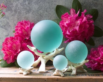 Seafoam - Seaglass Ball With Driftwood Stand