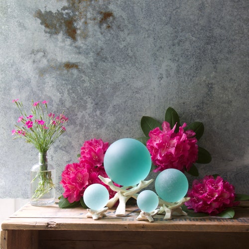Seafoam - Boule en verre de mer avec support en bois flotté
