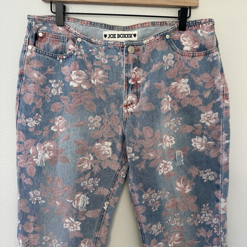 Jeans acampanados de tiro bajo con estampado floral estilo años 20 de Joe Boxer, talla 13, 100% algodón, efecto desgastado. imagen 2