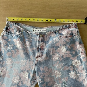 Jeans acampanados de tiro bajo con estampado floral estilo años 20 de Joe Boxer, talla 13, 100% algodón, efecto desgastado. imagen 10