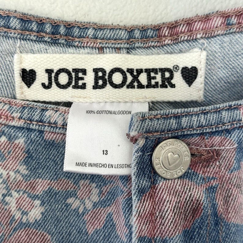 Jeans acampanados de tiro bajo con estampado floral estilo años 20 de Joe Boxer, talla 13, 100% algodón, efecto desgastado. imagen 3