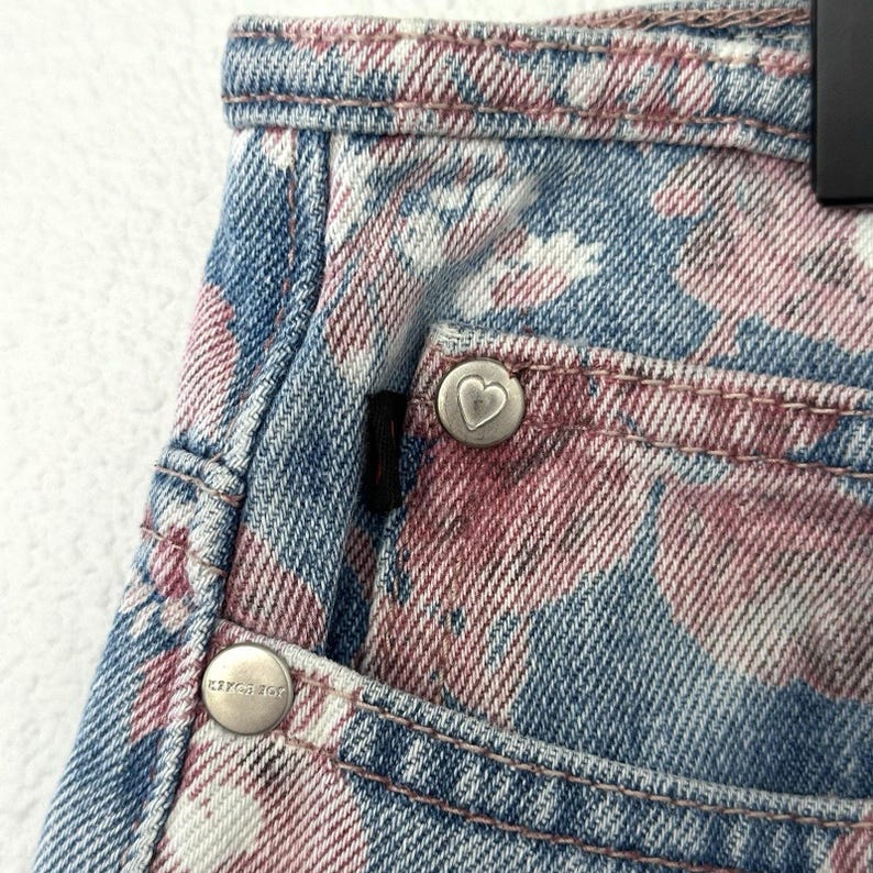 Jeans acampanados de tiro bajo con estampado floral estilo años 20 de Joe Boxer, talla 13, 100% algodón, efecto desgastado. imagen 4