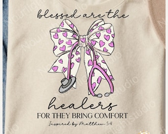 Gesegnete Heiler Bogen Datei PNG, Stethoskop-Herz Design T-Shirt, medizinisches Geschenk, Matthäus 5: 4 Digitaler Download - Png-Datei für Sublimation und Mo