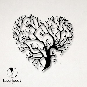 Puede incluir: Arte de árbol de metal negro con forma de corazón. Las ramas y el tronco del árbol están intrincadamente detallados, creando una silueta llamativa. El diseño incluye el texto "laserixcut files".