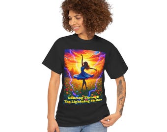 Maglietta "Danzando tra i fulmini" / Silhouette di ballerina, tramonto tempestoso