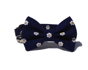 Navy Daisy Cat Bow Tie and Collar Set