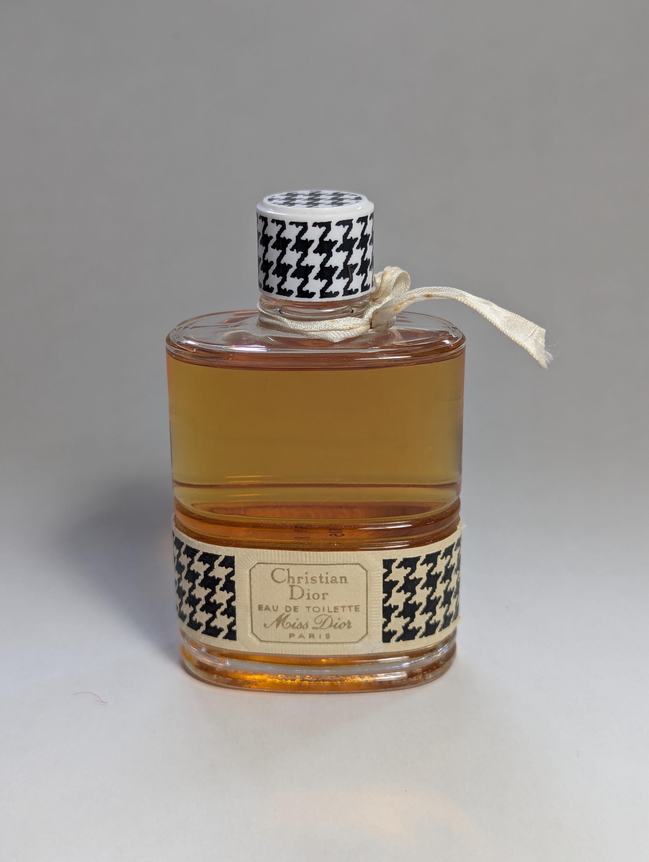 【ヴィンテージ】Miss Dior Christian Dior 15ml CHRISTIAN DIOR Miss Dior Parfum 2oz 60ml Vintage 1960s Superb New