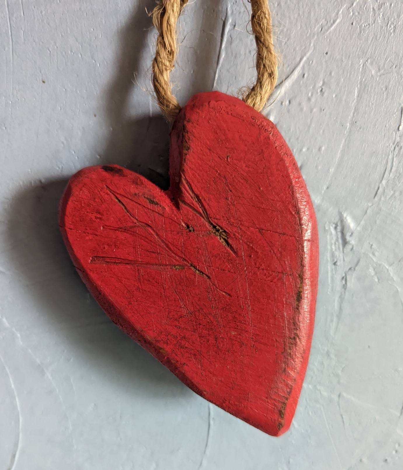 Red Wooden Heart hanging decoration Shabby Chic Rustic hand-crafted Valentine 