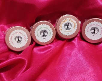 Bálsamo labial Trinity: cera de abeja, coco y aceite para bálsamo labial. Totalmente natural, con 3 ingredientes sencillos, hecho a mano.