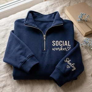 Broderad socialarbetartröja med kvarts dragkedja, personlig namntröja