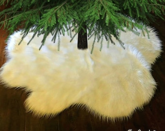 Round Christmas Tree Skirt - White Faux Fur - Sheepskin Holiday Decoration - Soft Luxury Faux Fur - All  Sizes