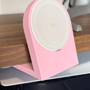 Anker Qi2 MagSafe Charging Dock | iPhone Desk Stand, Office Organizer (3M Command Strip)