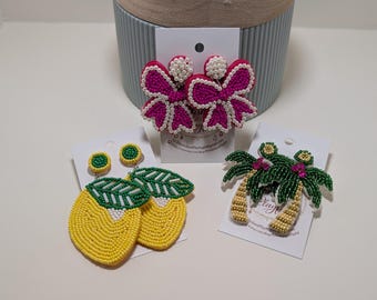Pendientes de limón con cuentas hechas a mano / Pendientes colgantes de coqueta con lazo rosa / Pendientes de palmera tropical / Joyería para vacaciones de verano / Regalo divertido con temática frutal