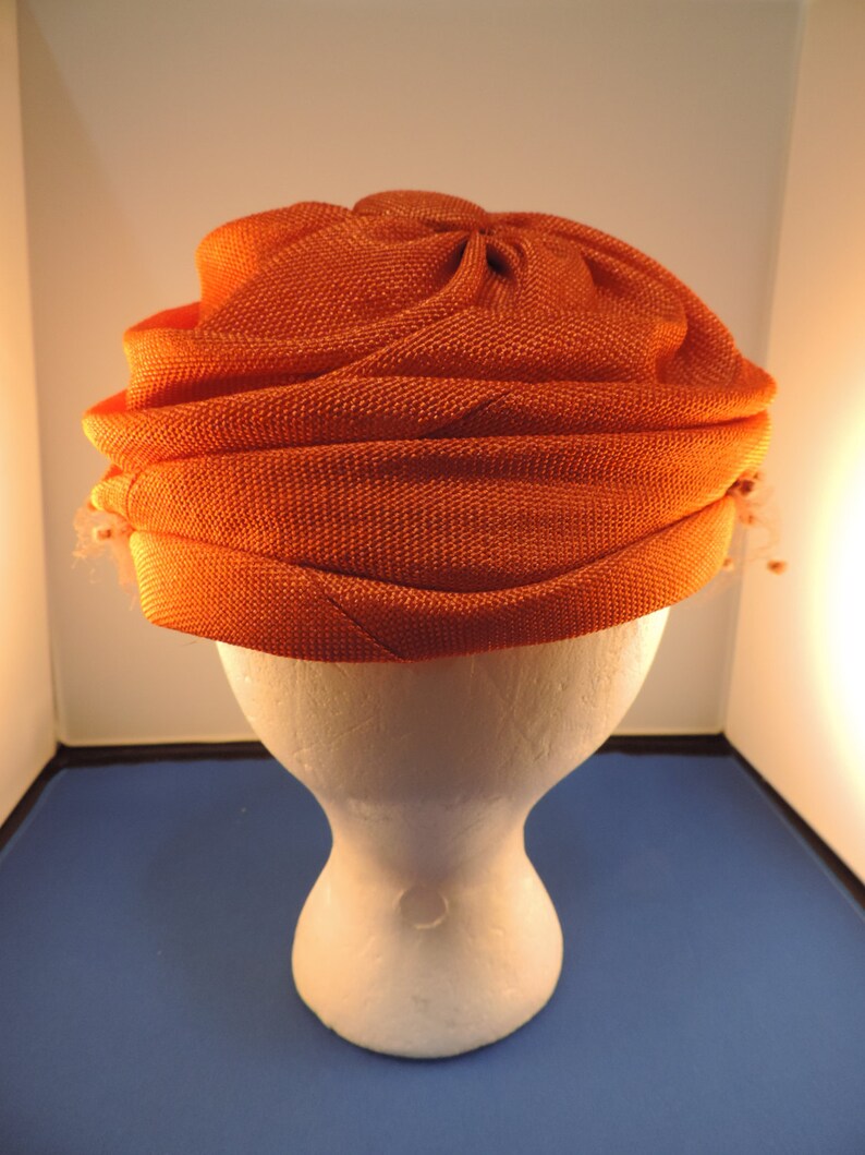 Vintage Hat Sandy Braeburn Orange Fabric Veiled Formal Turban Cap Wedding Prom Church Special Occasion Pillbox zdjęcie 2