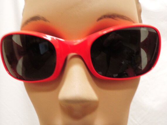 carrera sunglasses red frame