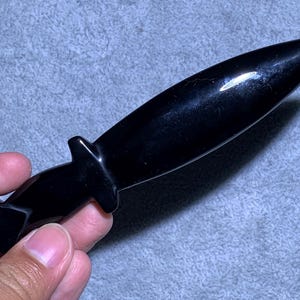Natuurlijk obsidiaanmes, kwartskristalmes, kristallen dolk, woondecoratie, reikihealing, kristallen geschenken, mineraalmonsters, kristalenergie, gesteente