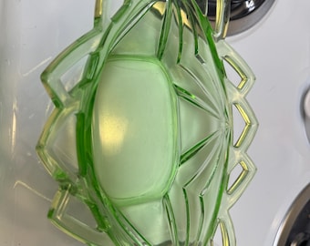 Vintage Uranium Depression glass-Pyramid design bowl-9”