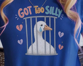 Camiseta de ganso, se volvió demasiado tonto, divertida camiseta gráfica de la cárcel del ganso, ganso suelto, ya no está suelto, dibujo estilo lápiz de color