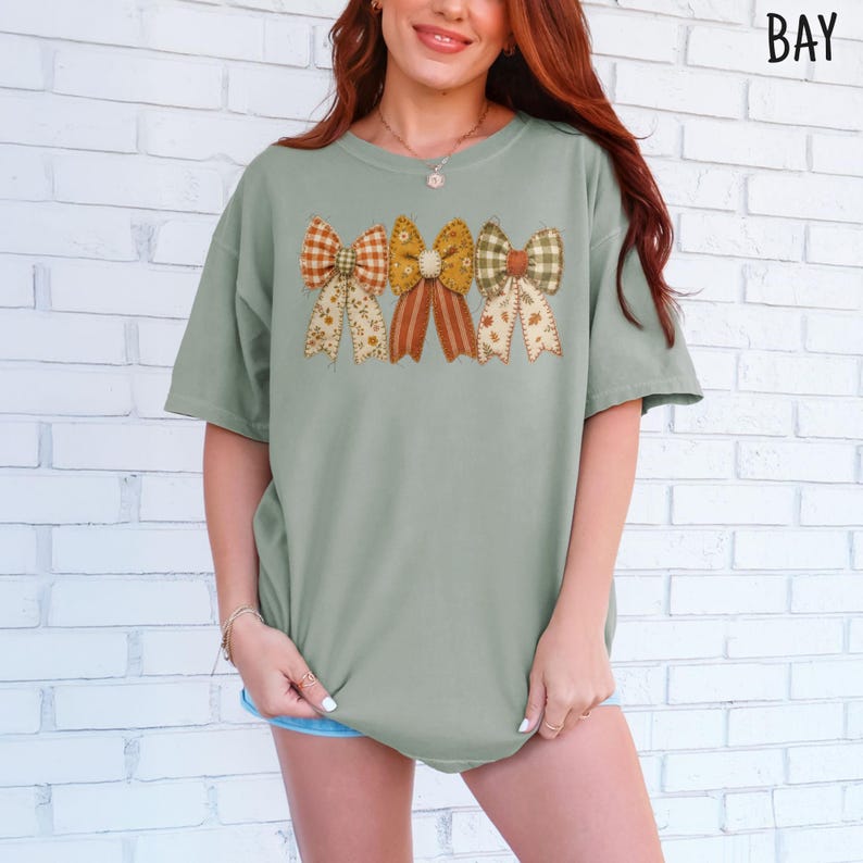 Camisa con lazo de patchwork, camiseta acolchada floral, estilo cottagecore otoñal, estilo de cinta vintage. imagen 4