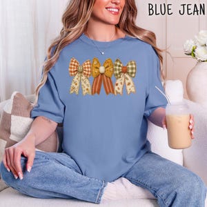 Camisa con lazo de patchwork, camiseta acolchada floral, estilo cottagecore otoñal, estilo de cinta vintage. imagen 3