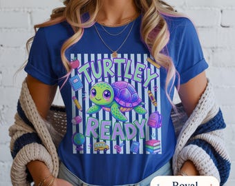 Camiseta Turtley Ready con diseño de tortuga adorable para la vuelta al cole, ideal para profesores y alumnos. Material escolar para el primer día de clase. Camiseta gráfica para niños y preescolares.