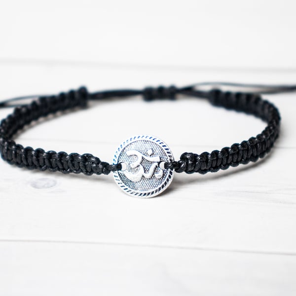 Om Ohm Medallion Bracelet, Yoga Bracelet, Yoga Jewelry, Om Charm, Meditation Bracelet,  Om Jewelry, Zen, Enlighten, Spiritual Jewelry