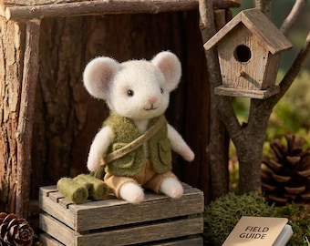 Handmade Needle Felted Explorer Mouse Figurine, Woodland Desk Decor, Traveler Gift