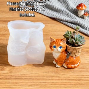 Cat Backpack Succulent Mold, Kitten with Woven Basket Silicone Mold for Resin Plaster, Cottagecore DIY Plant Pot Candle Holder