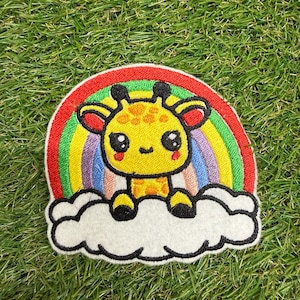 Kawaii Giraffe Rainbow Patch | Cute Animal Iron-On Applique | Pastel Rainbow Clouds Embroidery | Adorable Safari Patch for Jackets and Backp