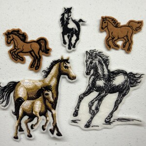 Paarden strijkpatch, kies je ontwerp, western paardensport geborduurde applicatie voor spijkerjassen, cowgirl patch, per stuk verkocht