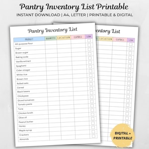 Könnte beinhalten: Zwei druckbare Vorratsinventarlisten. Die Listen enthalten Abschnitte für Produkt, Menge, Standort, Ablaufdatum und eine Anzeige für niedrigen Lagerbestand. Oben im Bild steht "Pantry Inventory List Printable". Sofortiger Download.