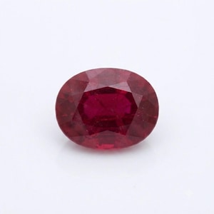 7.13 Carats Ruby faceted oval cut stone
