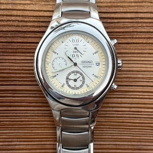 Seiko Chronograph 100M Quartz Triple Calendar Ref. 7T92-0BL0 Cream Dial Men's Watch