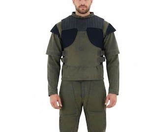 Traje exclusivo do Mandaloriano inspirado em Star Wars | Perfeito para fãs e cosplayers | Ideal para projetos relacionados ao Mandaloriano | Conjunto de 3 peças feito sob medida