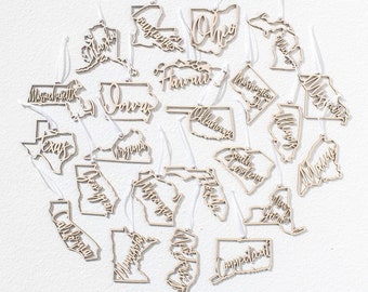 Family Reunion Keepsake Gift - State Ornament Souvenir