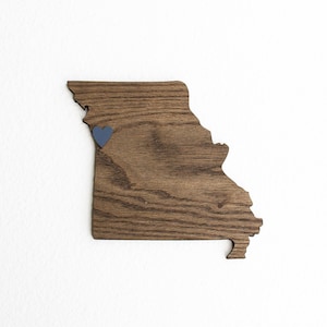 Missouri State Wall Art Gift - Cutout Wooden Map Travel Souvenir - Kansas City, St Louis, MO