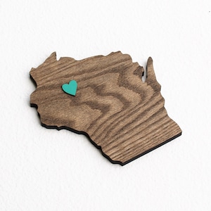 Wisconsin Cutout Sign Gift - Wooden State Home Decor - Personalized State of Wisconsin Hanging Wall Art - Milwaukee, Madison, Green Bay, WI