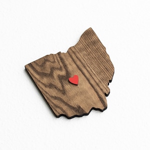 Regalo de decoración de letrero de madera de Ohio - Arte de pared colgante con recorte del estado de origen - Columbus, Cleveland, Cincinnati, OH