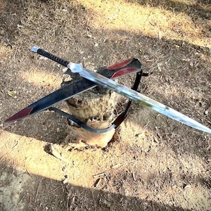 Anpassad kommendörsvärdgåva, fransk rapiersvärd, medeltida Toledosvärdsreplika, graverad normandisk svärdgåva, vintagesvärd