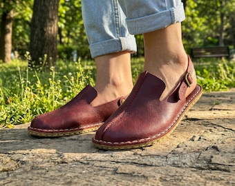 Barefoot Leather Sandals , Women Grounding Sandals , Wide Toe Box Shoes - Burgundy