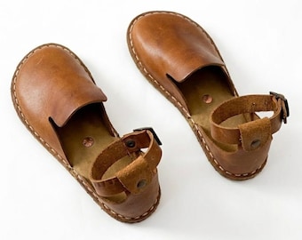 Handmade Leather Cross Strap Sandals : Womens Minimal Sandals Summer Boho Shoes - Crazy Brown