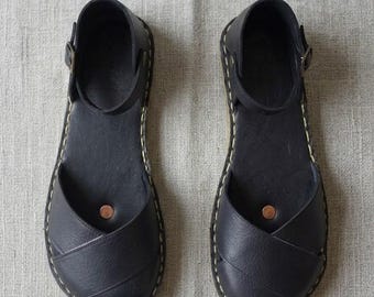 Women's Leather Barefoot Sandals: Wide Toe Box Grounding Earthing Shoes - Black