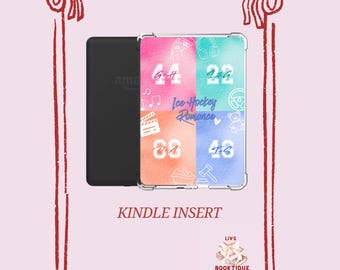オフキャンパス アイスホッケーをテーマにしたKindle用インサート - クリアケース用の厚手の麻製カードストックインサート