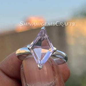 Kite Shape Pink Gemstone Ring, Handmade Silver Ring, Minimalist Statement Ring, Elegant Women Jewelry, Artisan Ring Gift, Unique Ring